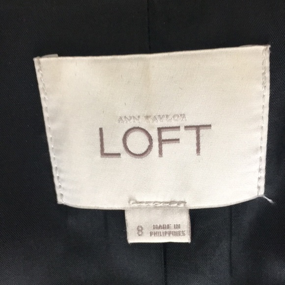 MOVING SALE! LOFT Stripe Blazer w/contrasting lapel & hemline - Picture 8 of 9